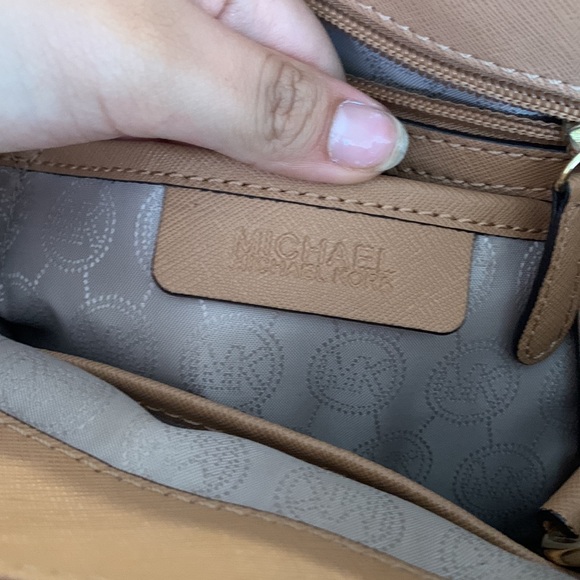 MICHAEL KORS Sutton Medium Colorblock Leather Crossbody Satchel Suntan Black - Picture 6 of 8